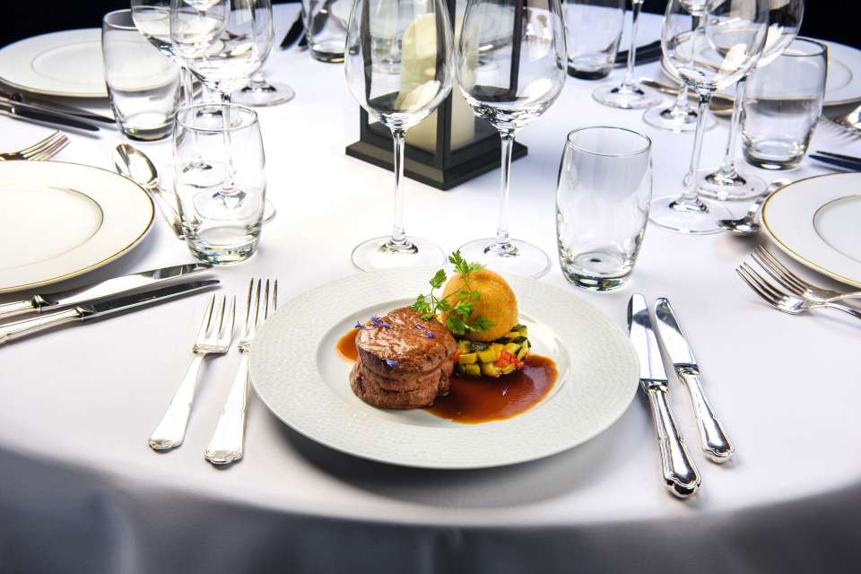 Filet de Boeuf et cromesquis à la truffe repas mariage traiteur rouen